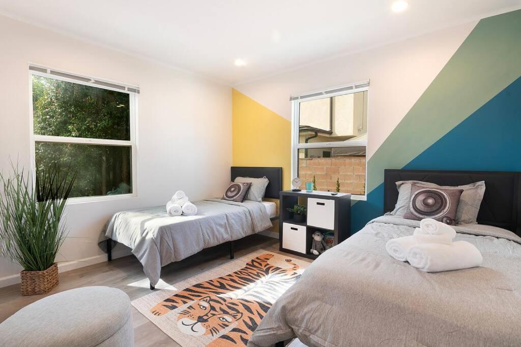 Beautiful 3 Bed 1 Bath Designer Home + Hot Tub Los Angeles Extérieur photo