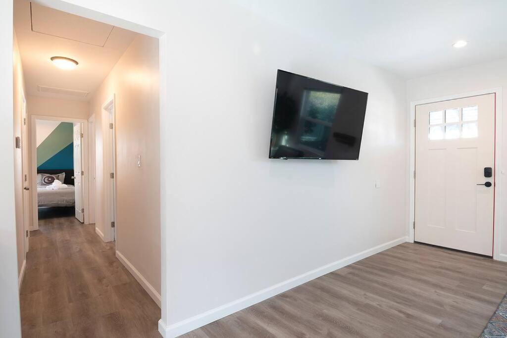 Beautiful 3 Bed 1 Bath Designer Home + Hot Tub Los Angeles Extérieur photo