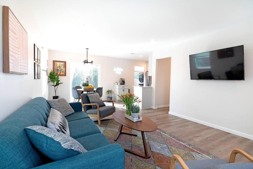 Beautiful 3 Bed 1 Bath Designer Home + Hot Tub Los Angeles Extérieur photo