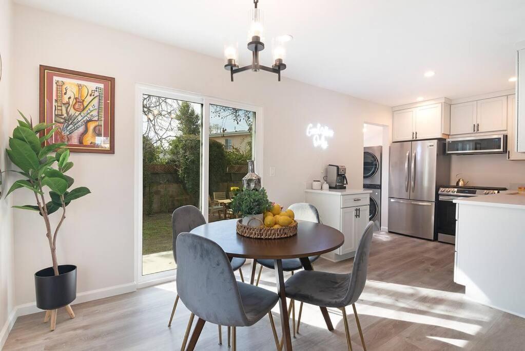 Beautiful 3 Bed 1 Bath Designer Home + Hot Tub Los Angeles Extérieur photo