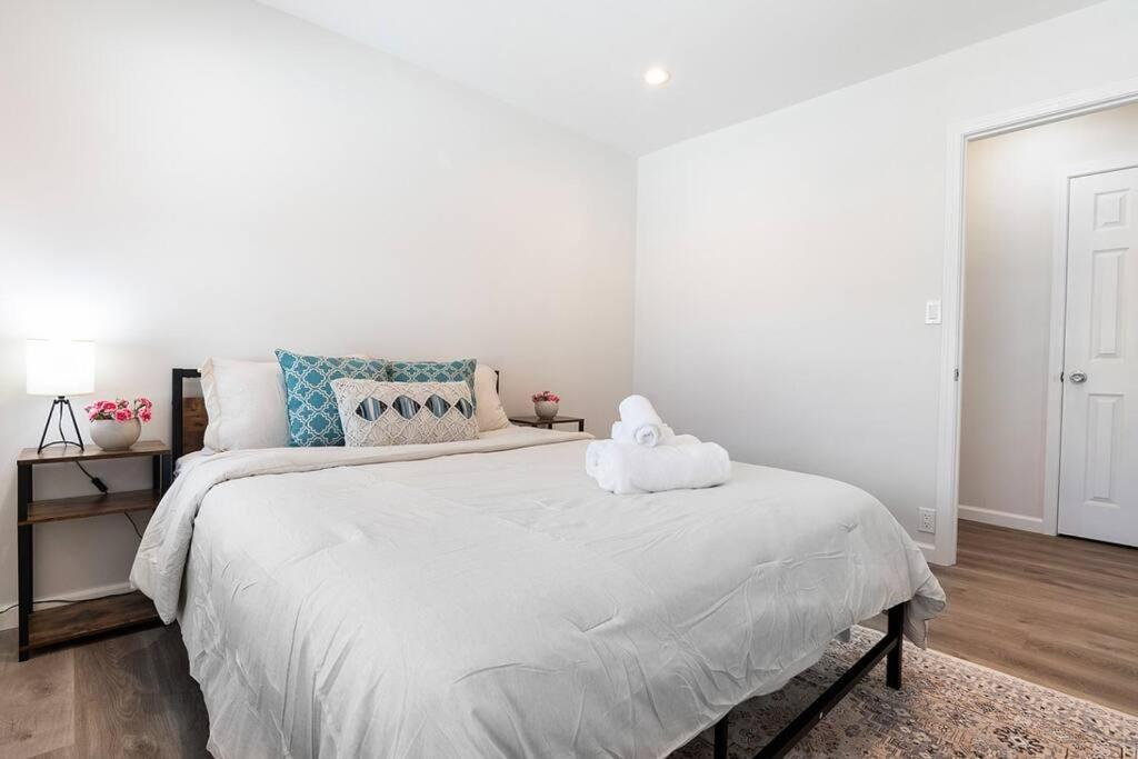 Beautiful 3 Bed 1 Bath Designer Home + Hot Tub Los Angeles Extérieur photo