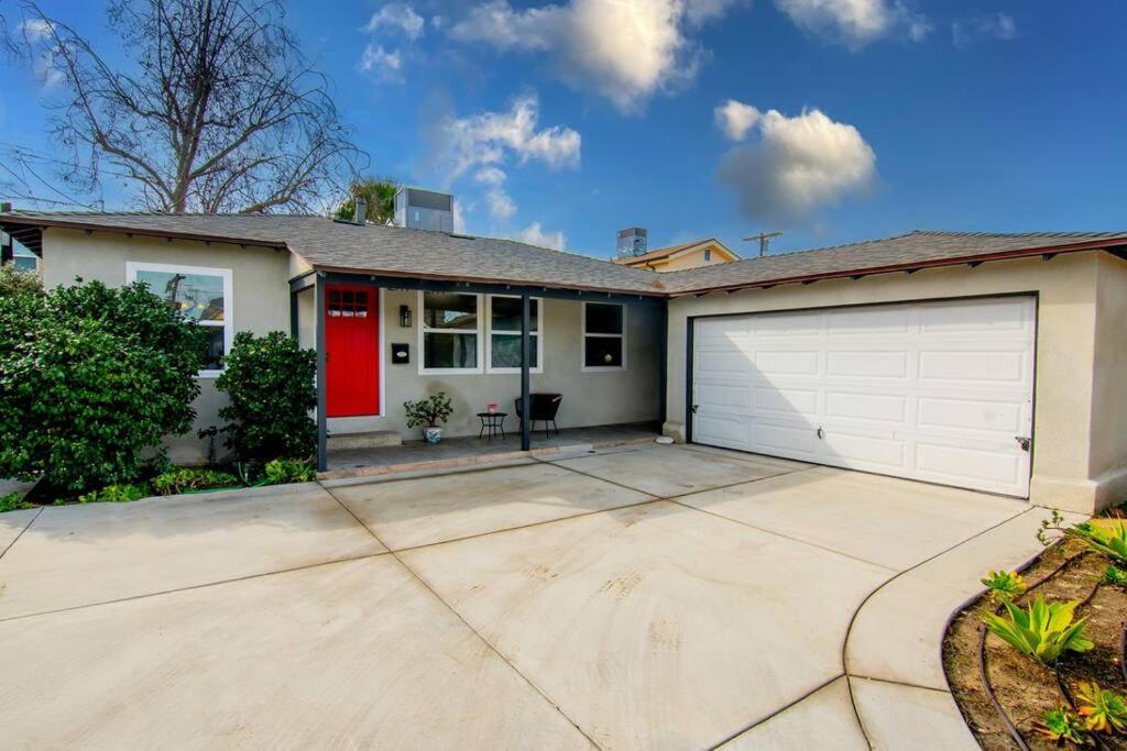 Beautiful 3 Bed 1 Bath Designer Home + Hot Tub Los Angeles Extérieur photo