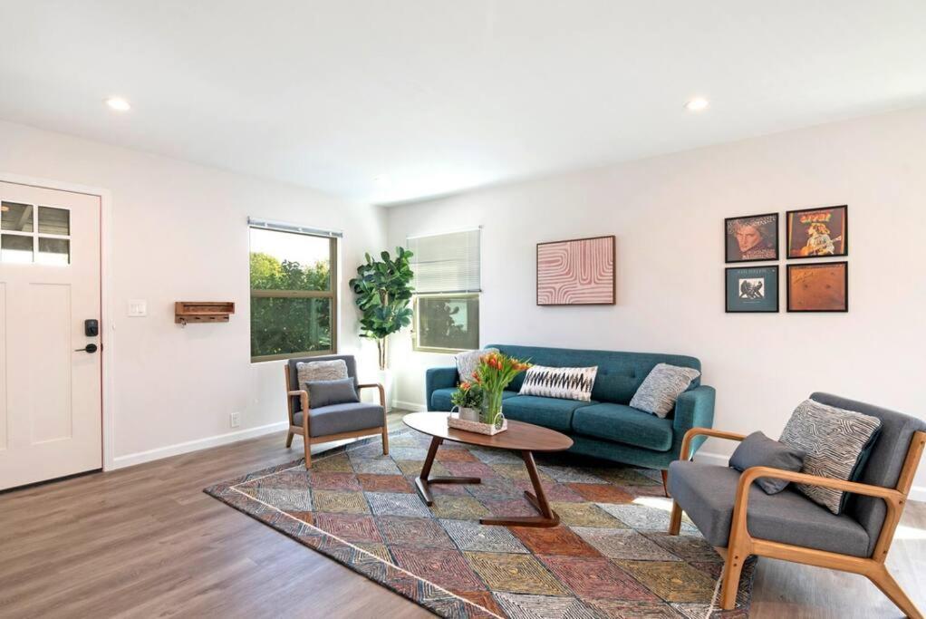 Beautiful 3 Bed 1 Bath Designer Home + Hot Tub Los Angeles Extérieur photo